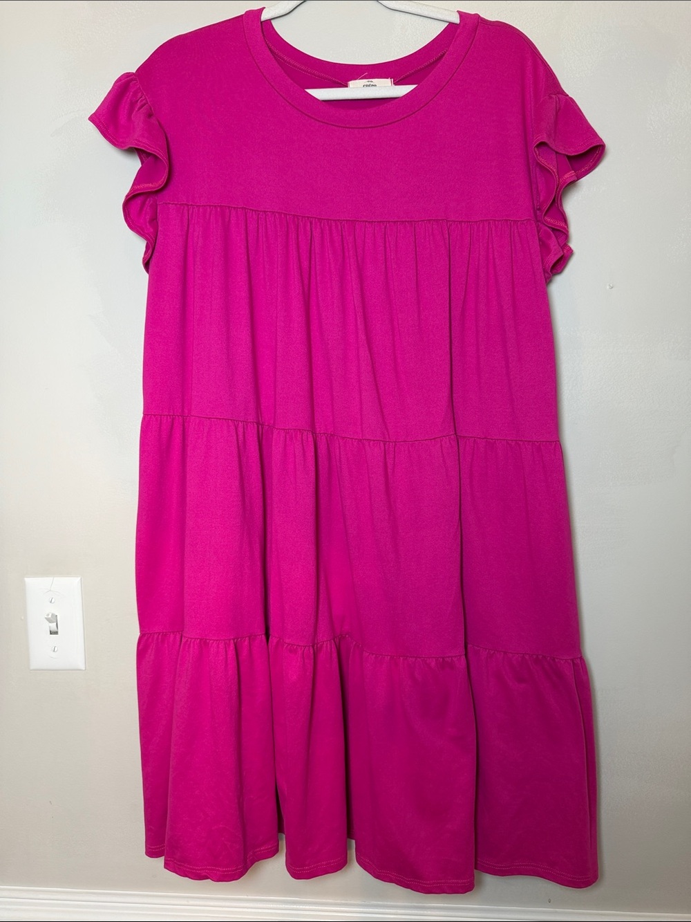 Entro Womens Hot Pink Tiered Ruffle Sleeve Dress. Size Large